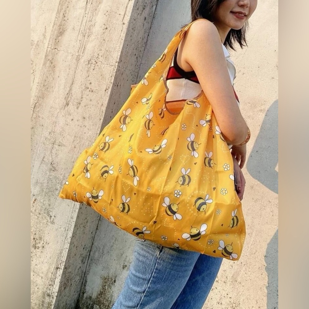Cartoon Bee Print Portable Shopping Bag reusable